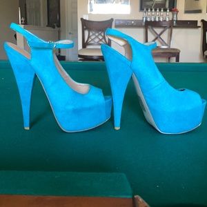 Women’s aqua blue heels